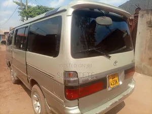 Toyota HiAce 1998 Grey