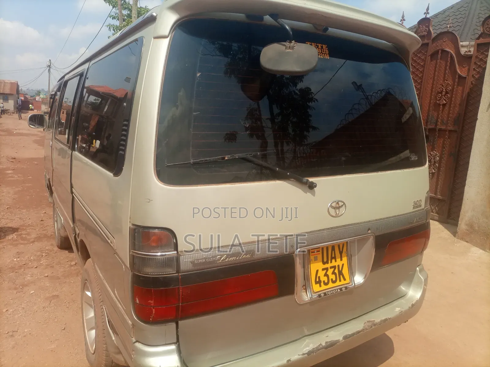Toyota HiAce 1998 Grey