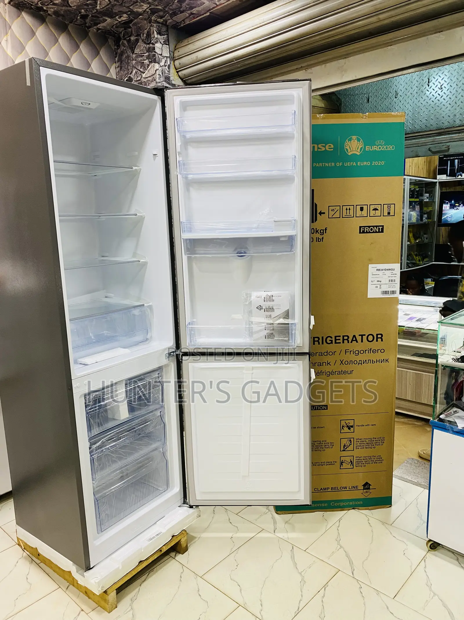 341 Litres Hisense Double Door Wiz Water Dispenser Brand New