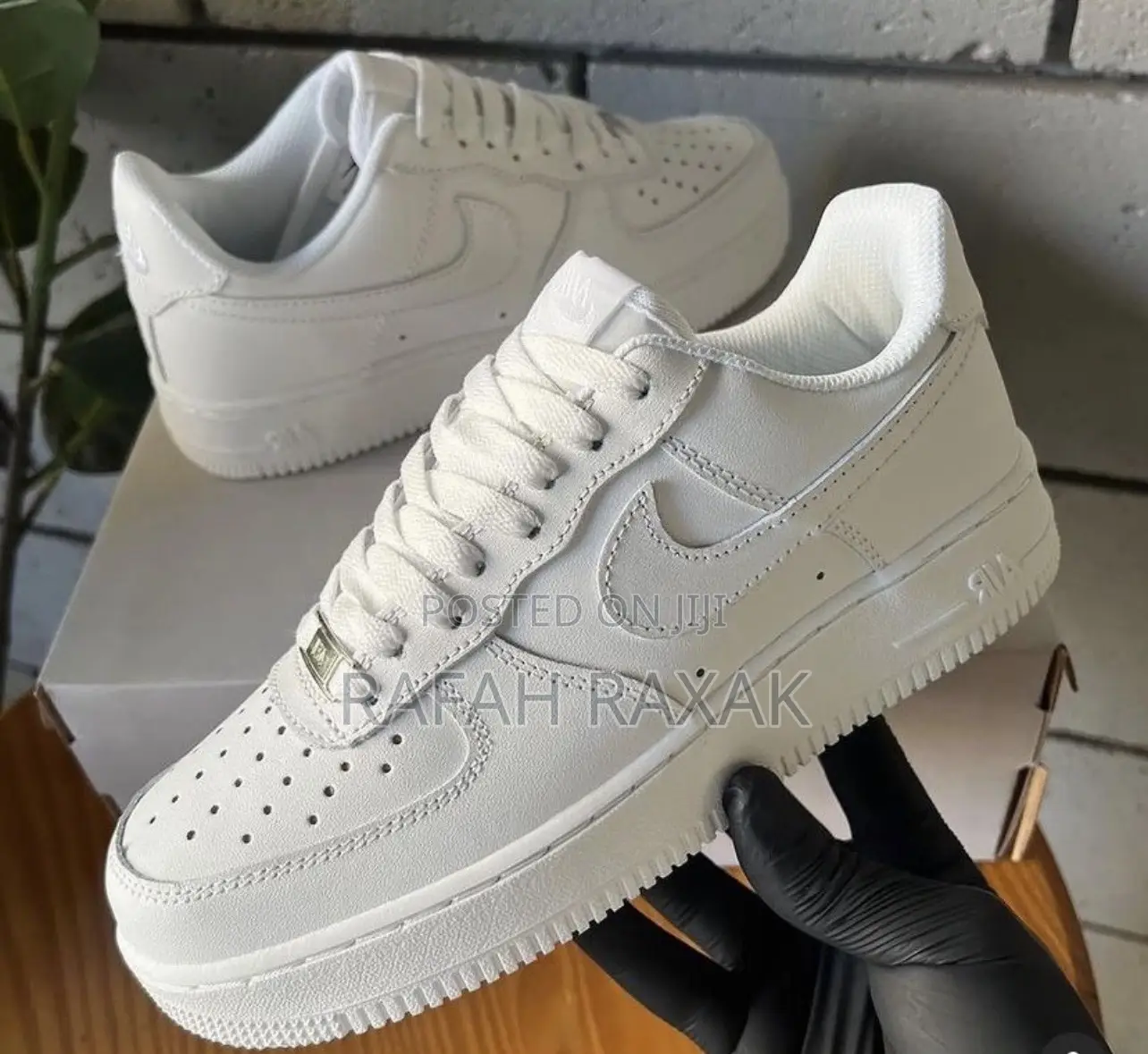 Original Unisex Triple White Nike Air Force 1 Low Sneaker