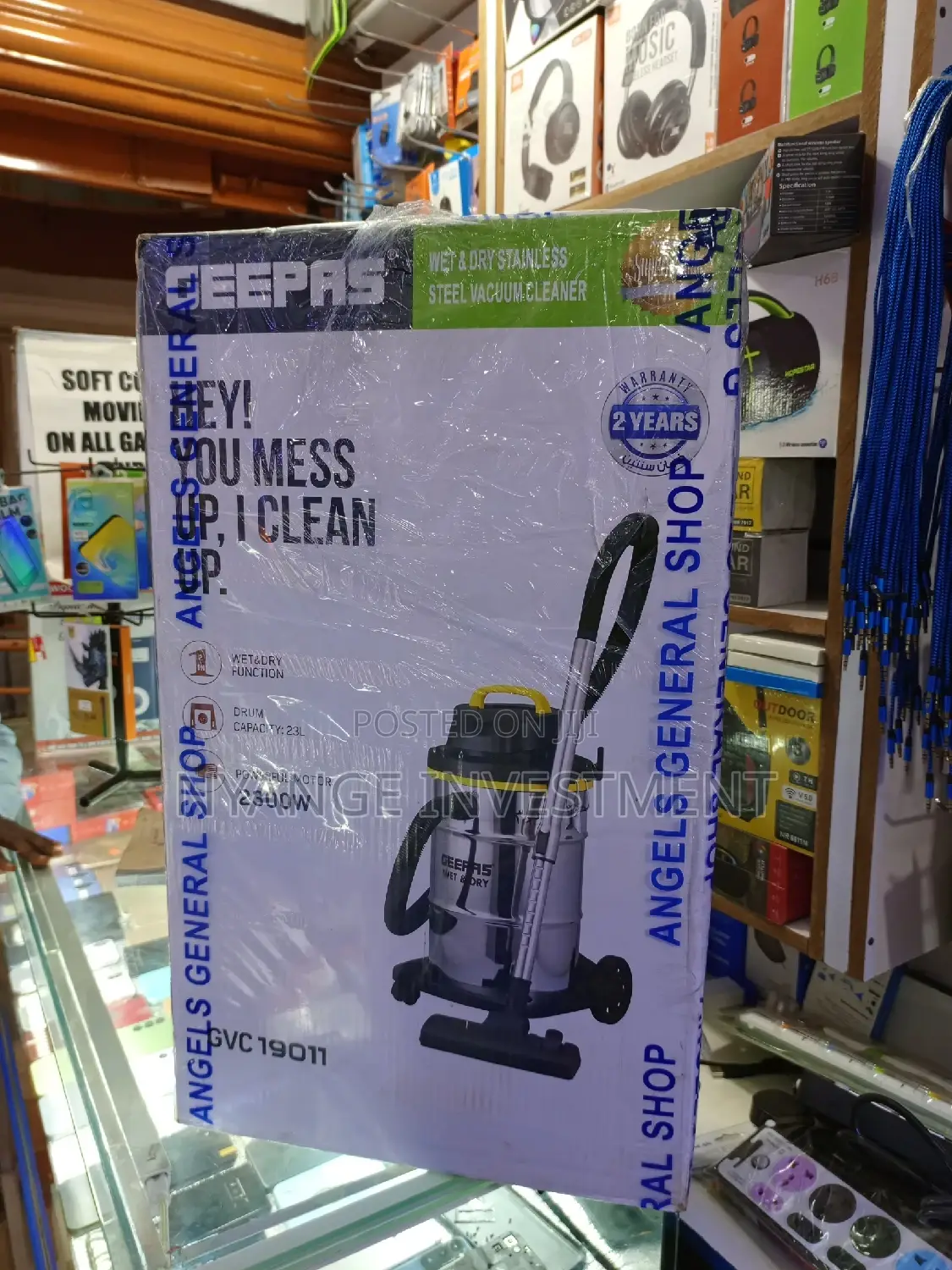 Geepas Vacuum Cleaner. 23L Vacuum Cleaner.