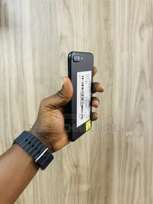 Photo - Apple iPhone 7 Plus 32 GB Black