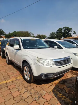 Photo - Subaru Forester 2010 White