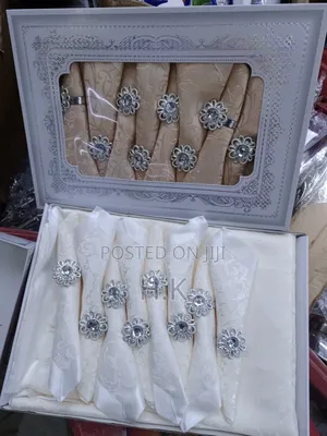 Table Cloth With 8pcs Napkins
