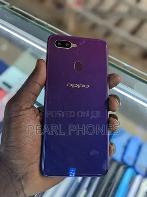 Photo - Oppo F9 64 GB Purple