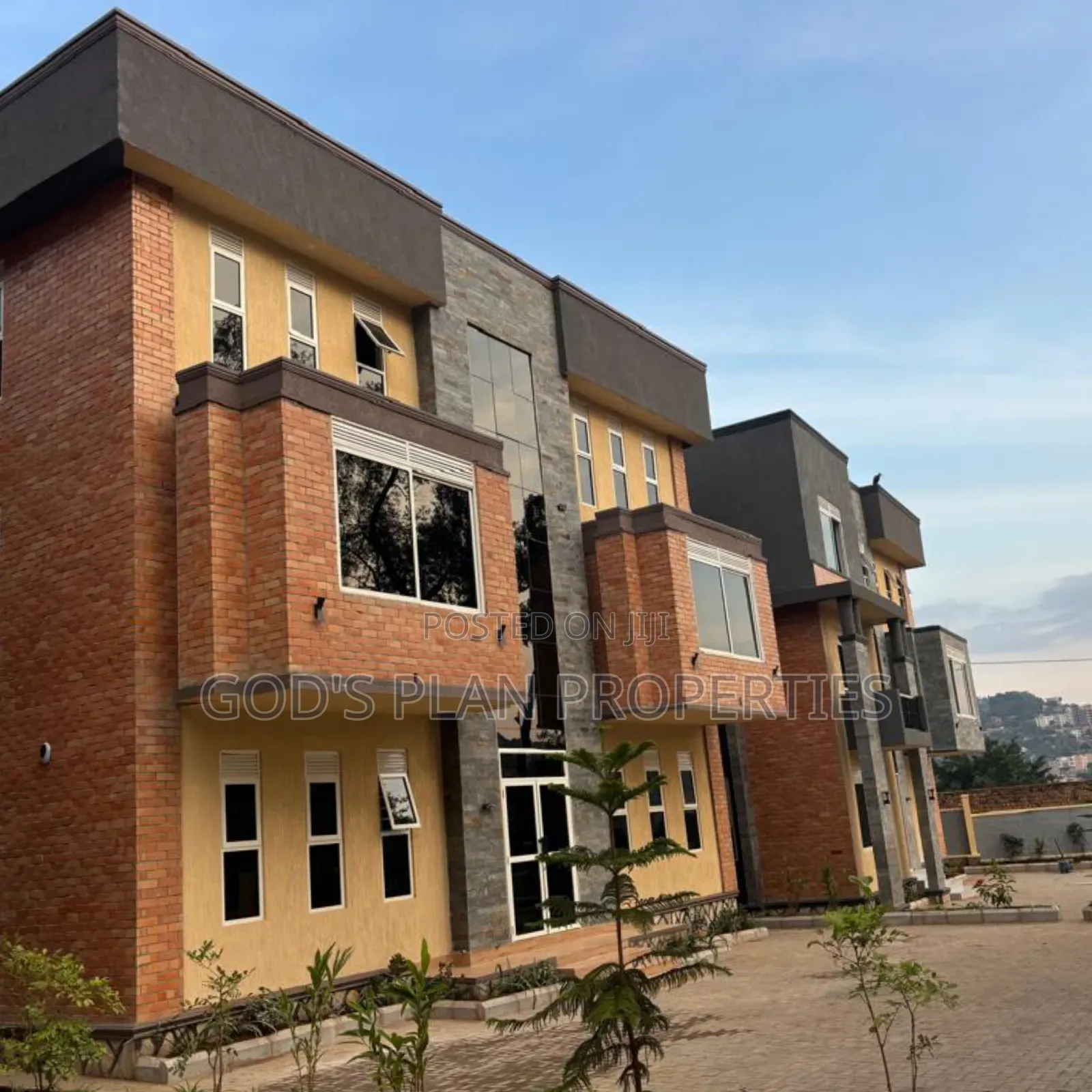 6bdrm Block of Flats in Bunga Heights, Central Division for sale