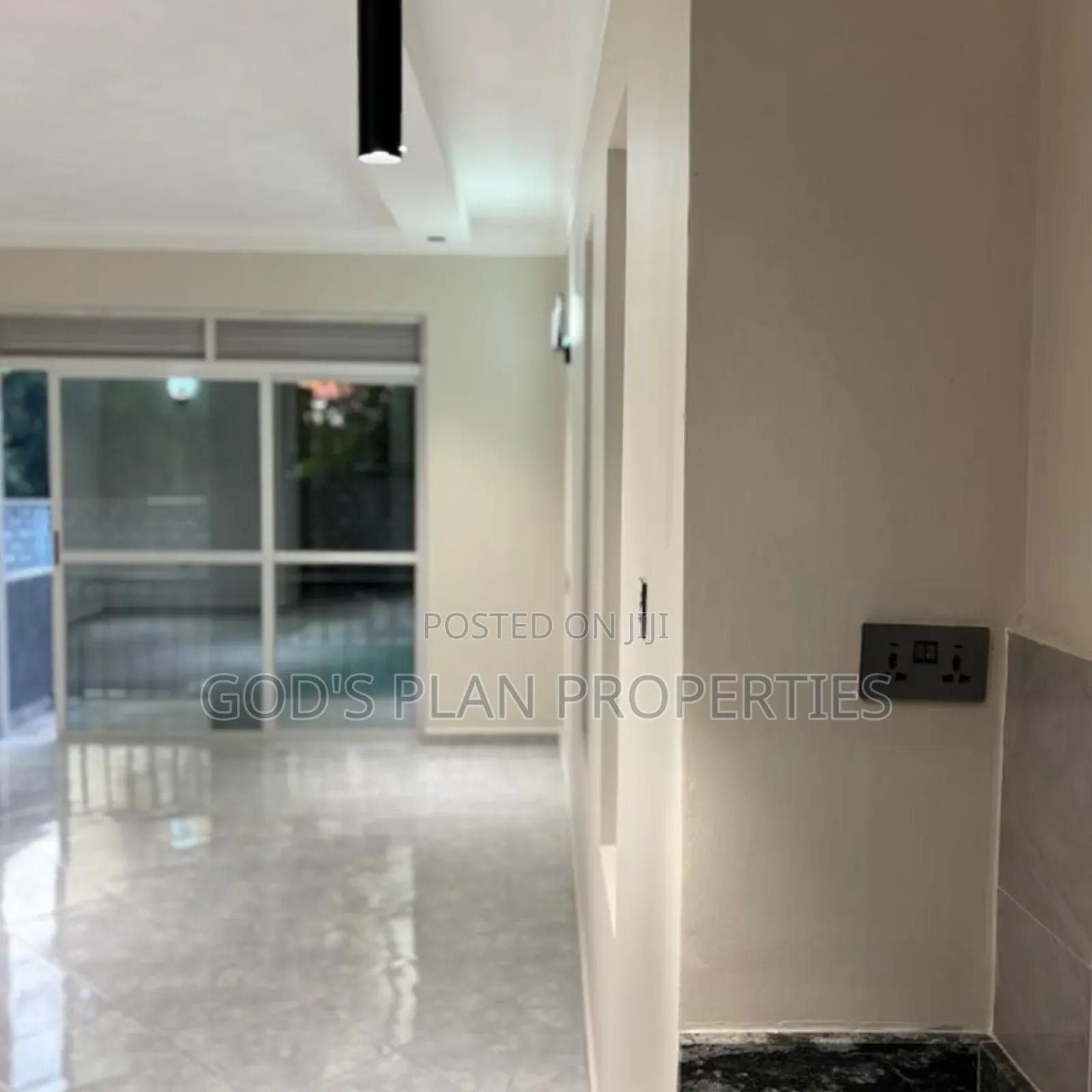 6bdrm Block of Flats in Bunga Heights, Central Division for sale