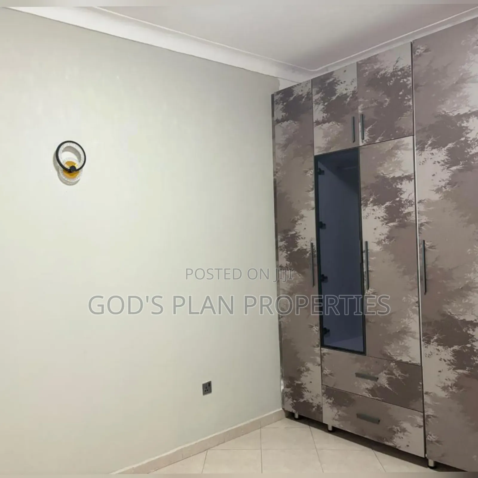 6bdrm Block of Flats in Bunga Heights, Central Division for sale