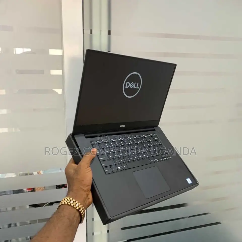 New Laptop Dell XPS 15 9560 16GB Intel Core I7 SSD 512GB