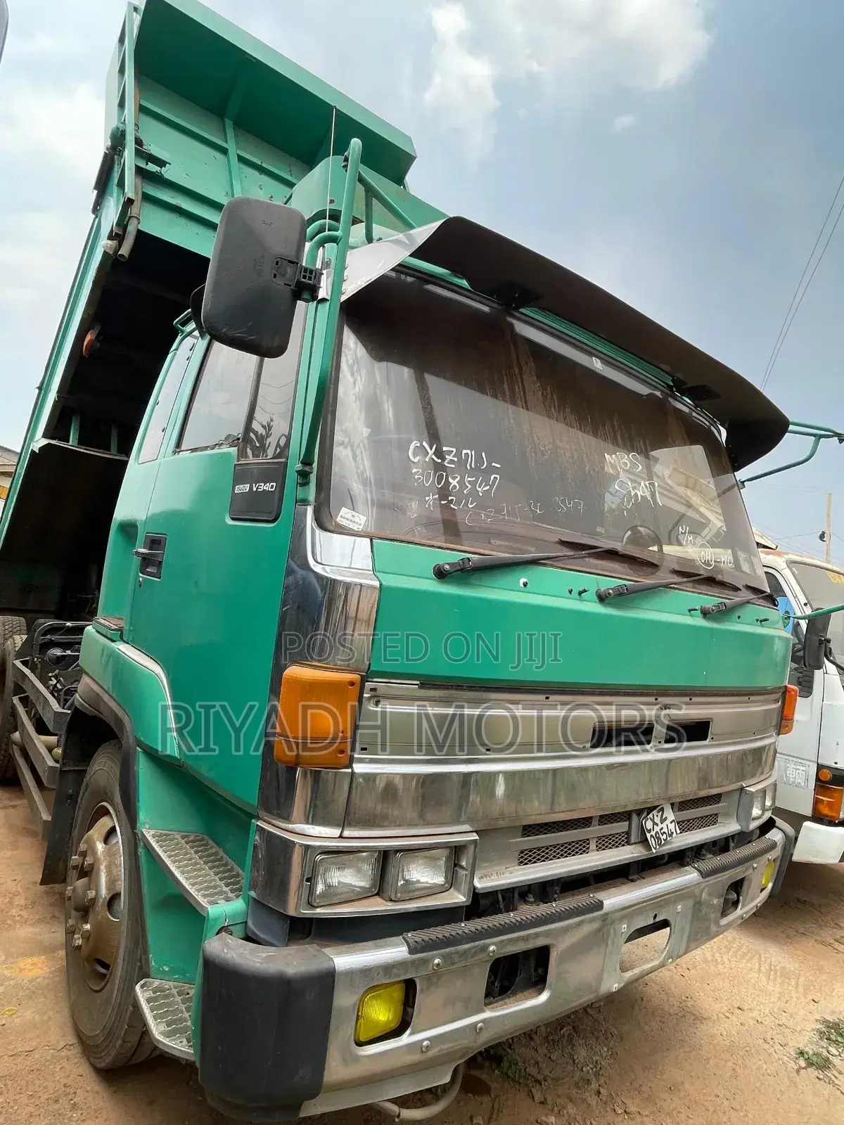 Isuzu Dumper 10PD1