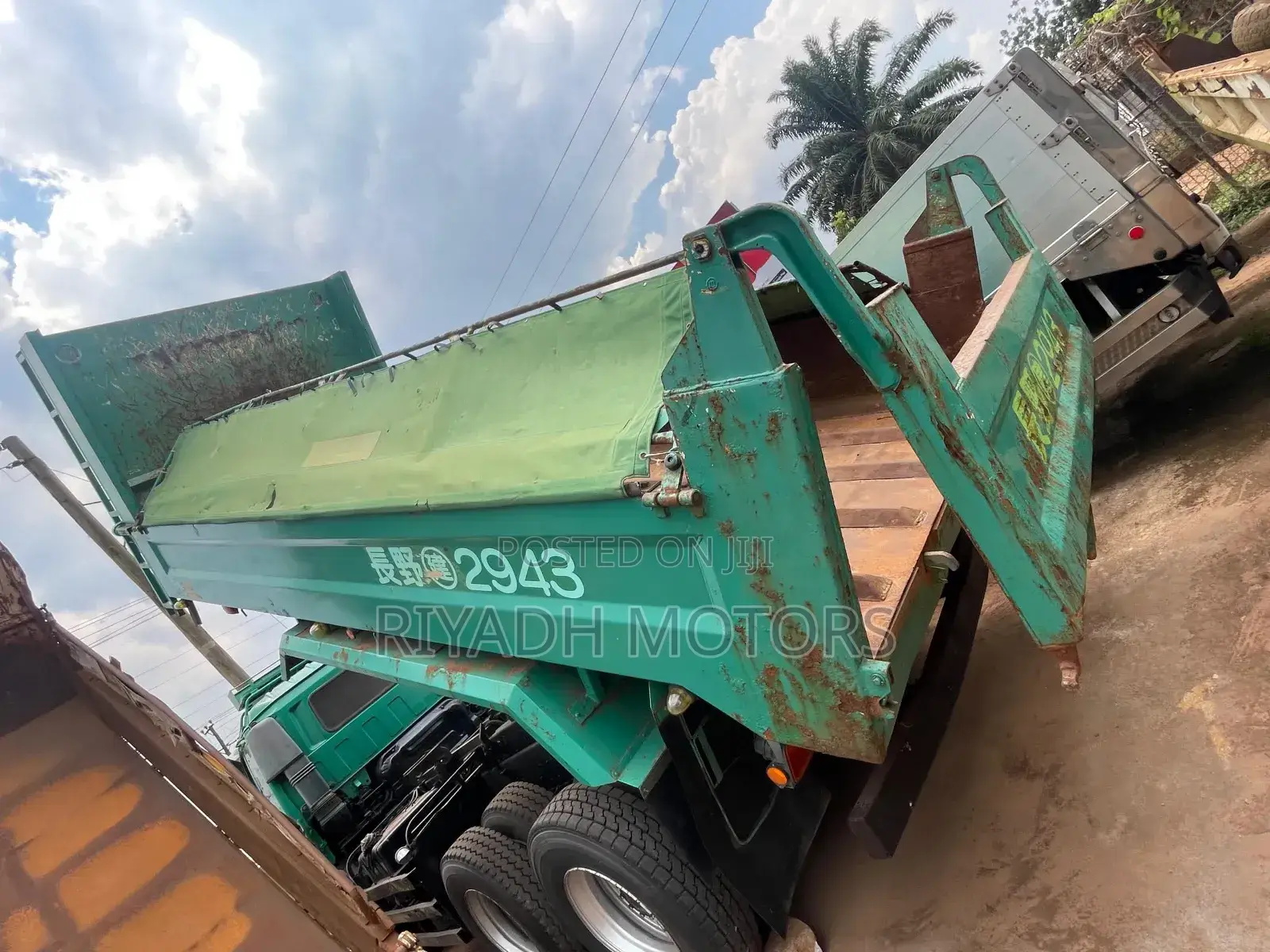 Isuzu Dumper 10PD1