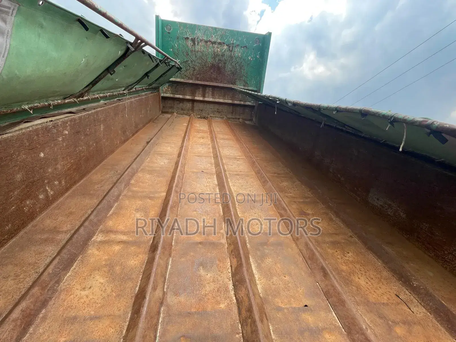 Isuzu Dumper 10PD1