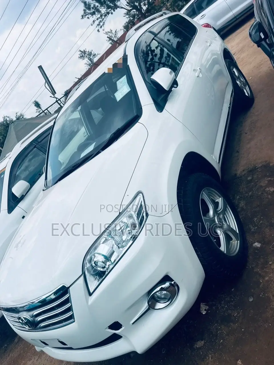 Toyota Vanguard 2011 Off white