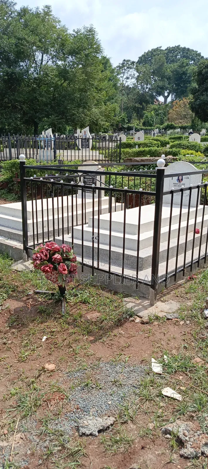 Grave Building Kisub