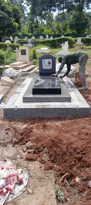 Grave Building Cong
