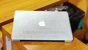 New Laptop Apple MacBook 2012 8GB Intel Core i5 HDD 500GB