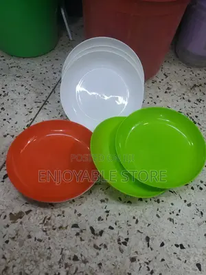 Plastic Serving Plates 12pcs