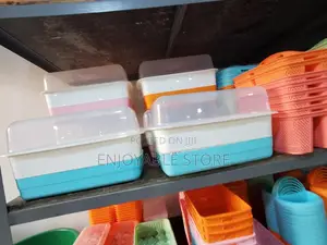 Plastic Bread Boxes