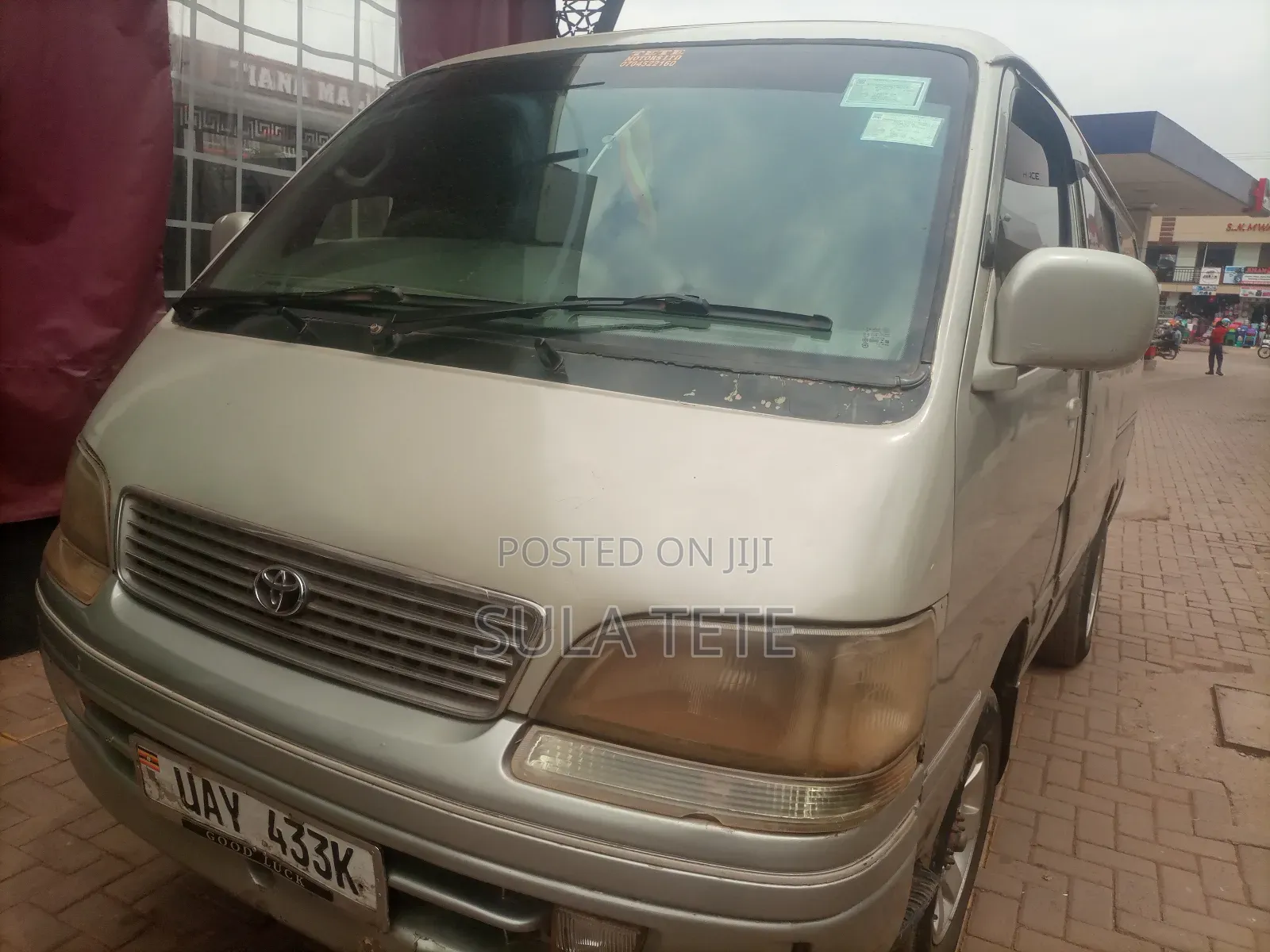 Toyota HiAce 1999 Grey