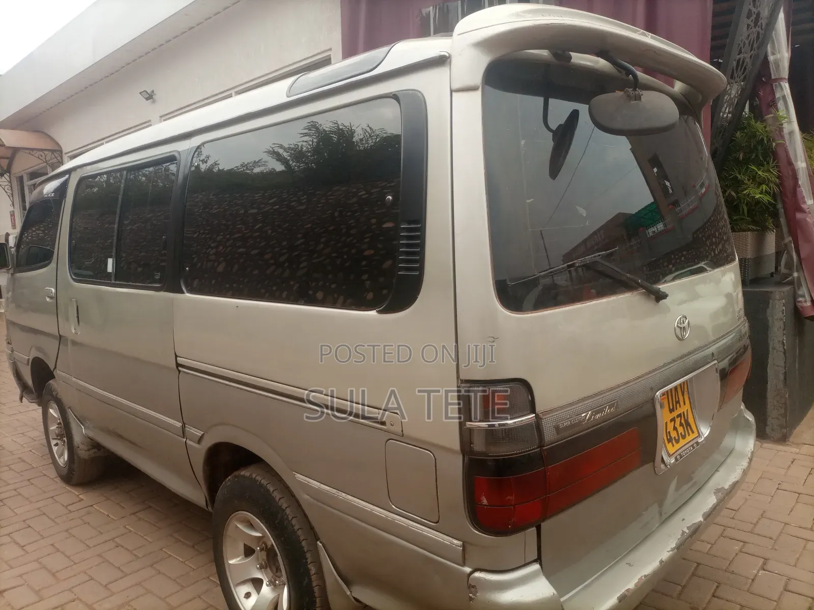 Toyota HiAce 1999 Grey