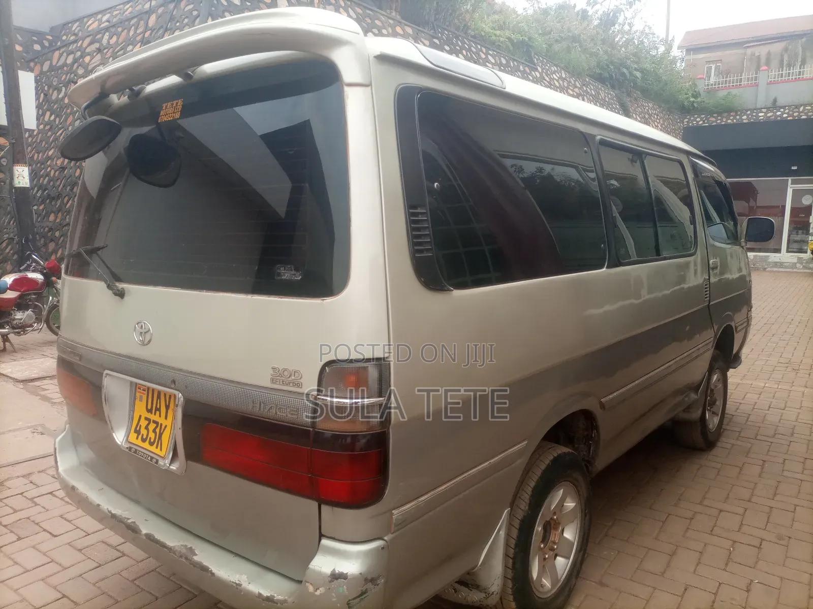 Toyota HiAce 1999 Grey