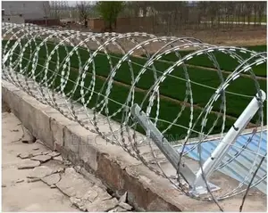 Photo - Razorwire / Barbed Wire