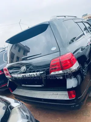 Toyota Land Cruiser Prado 2015 Black