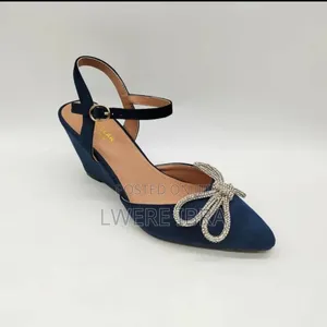 Classic Trending Wedge Sheos