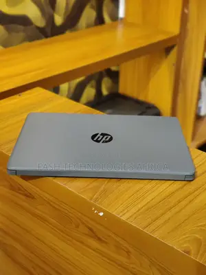 Laptop HP 14S 4GB AMD A8 HDD 1T