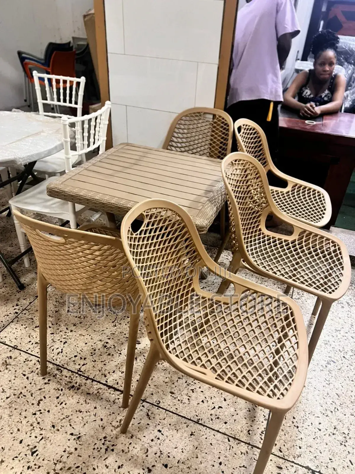 Dining/Restaurant Plastic Chairs Set
