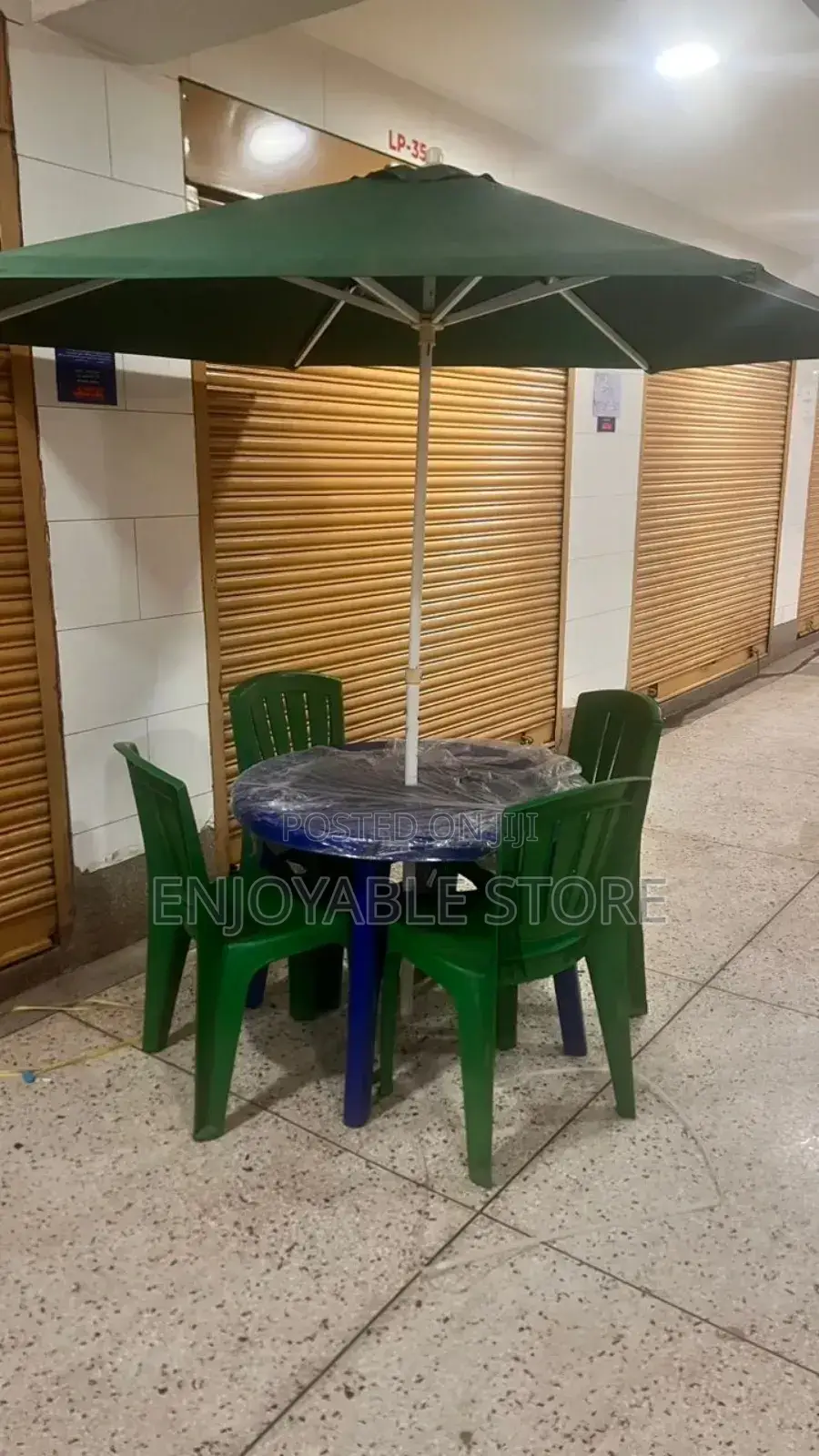 Combo Plastic 4chairs ,Table and Umbrella Set