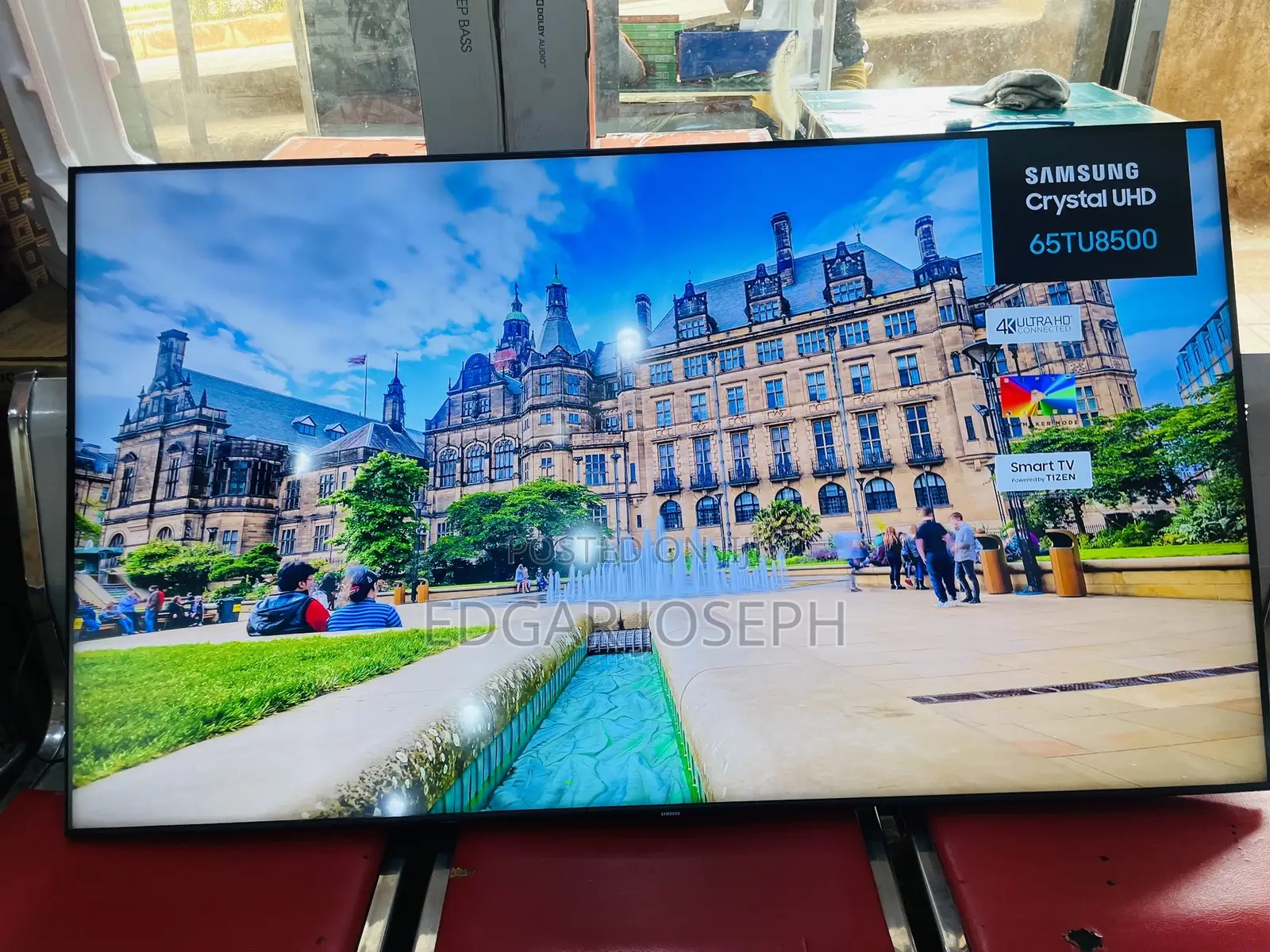 Samsung 65 Inches Tv