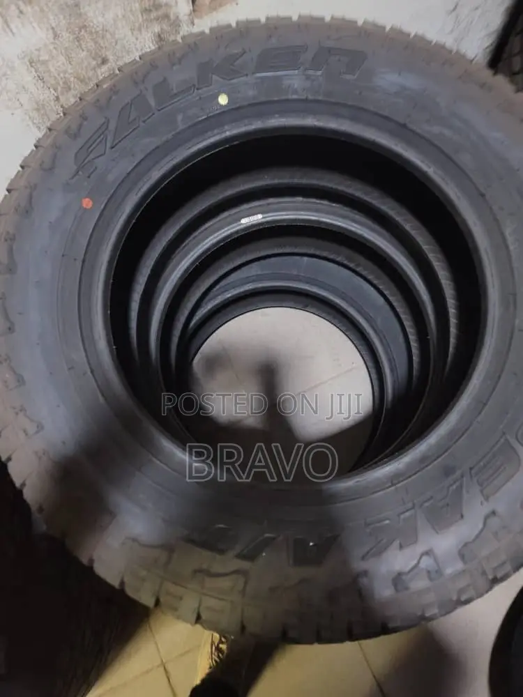 265/60r18 Falken .