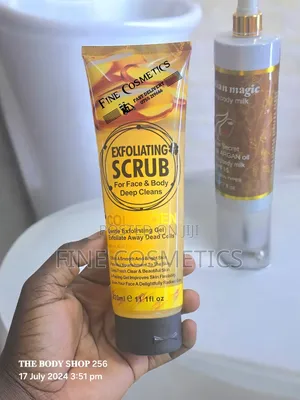 Photo - Exfoliating Gel Scrub for Face+Body, Deep Cleansing Collagen