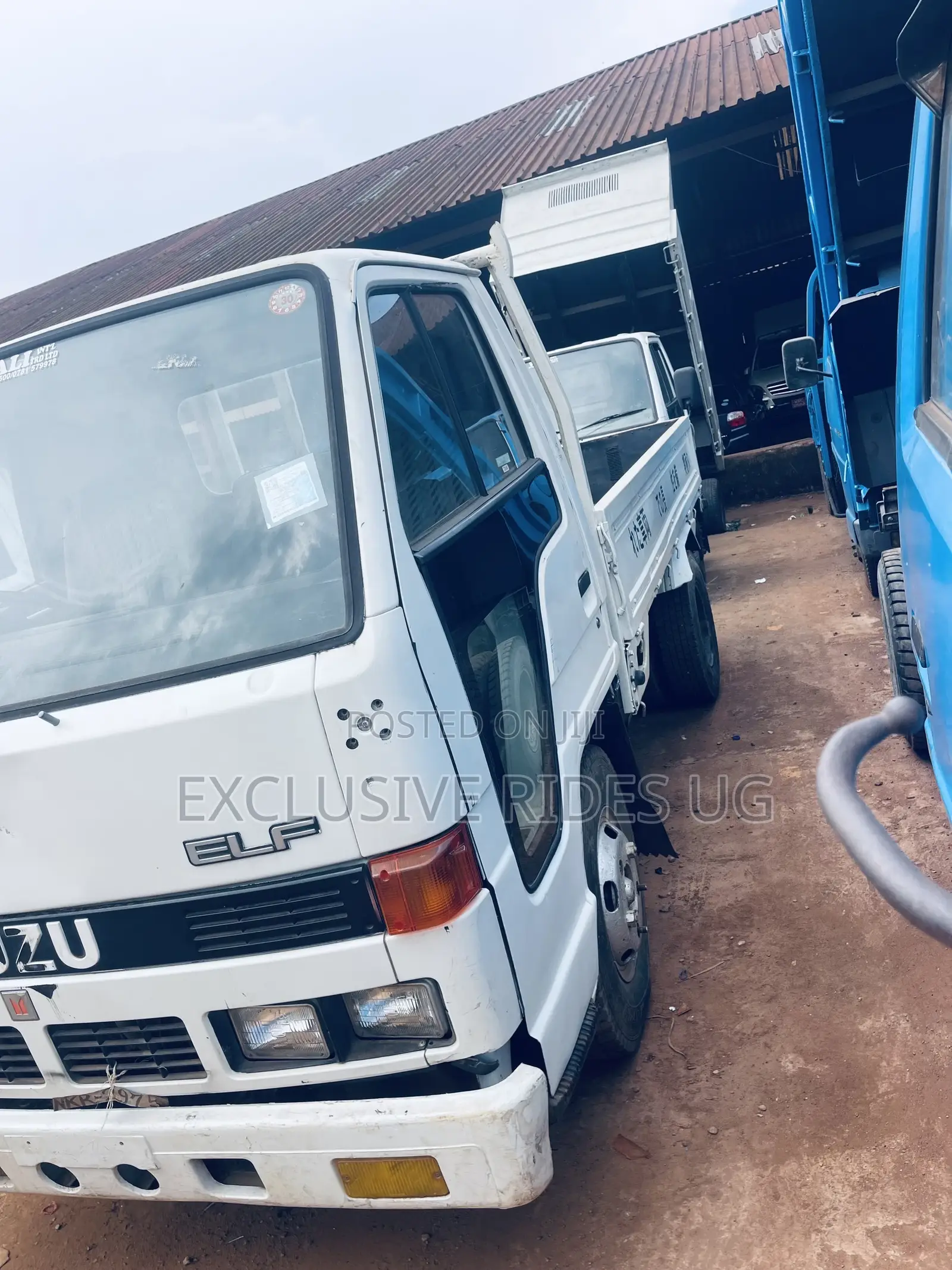 Mitishubishi Isuzu Elf