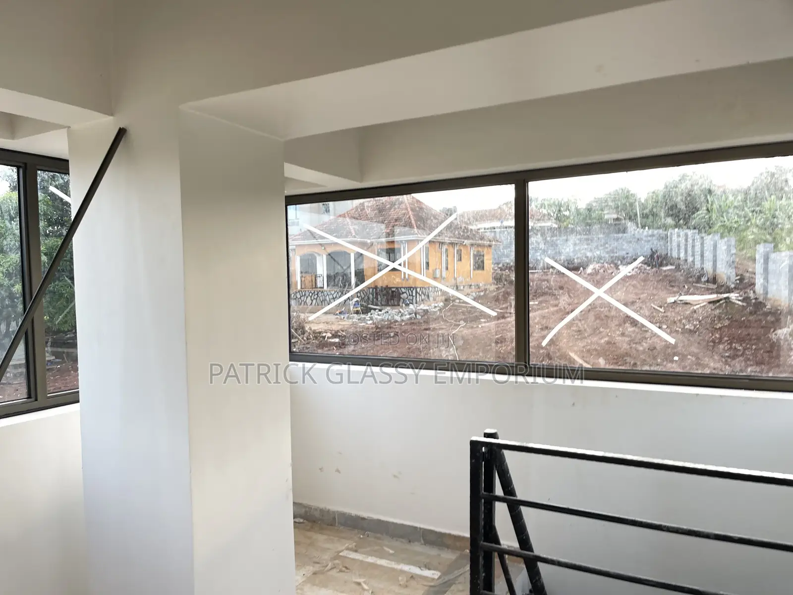 Glass and Aluminum Partitions
