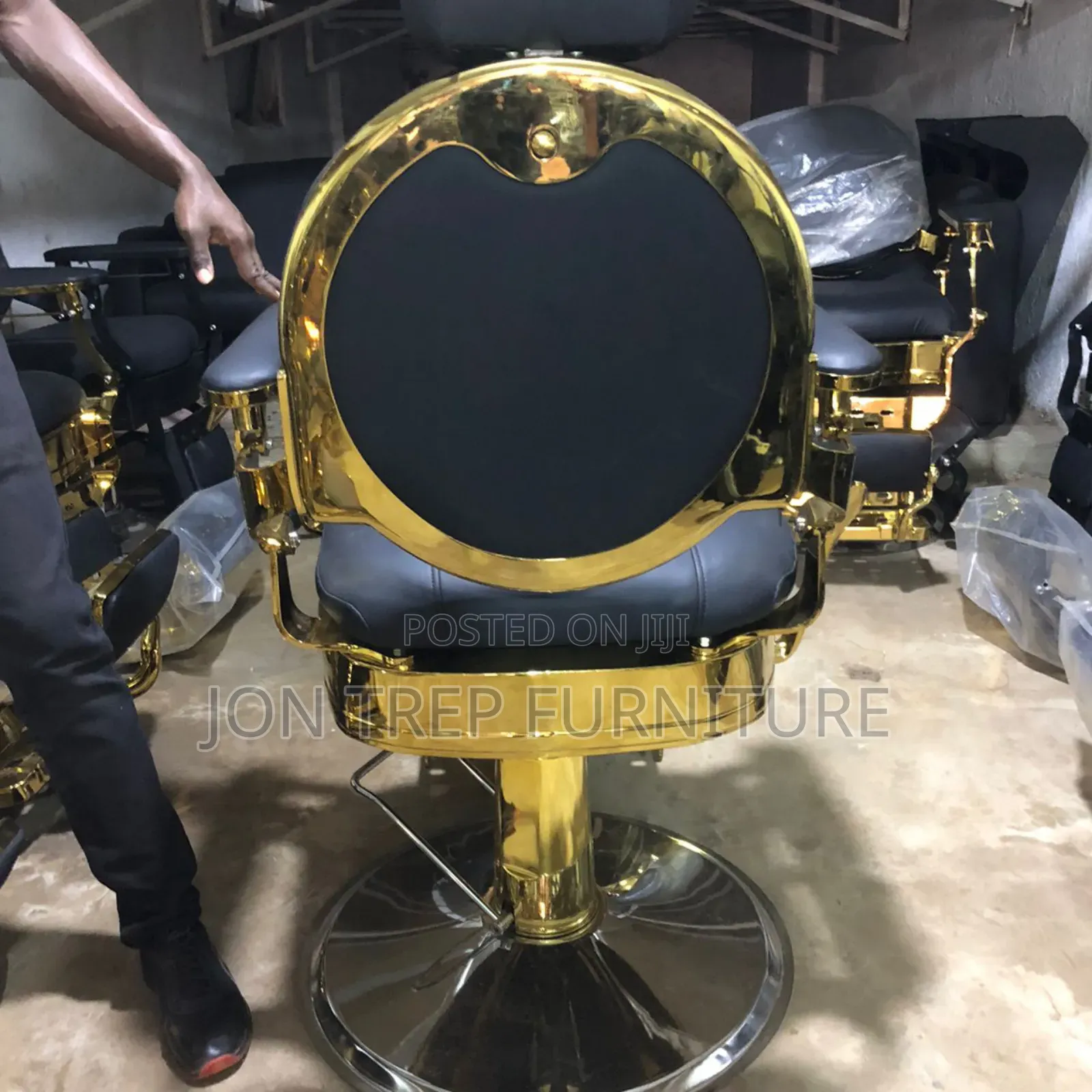 Barbar Saloon Chair