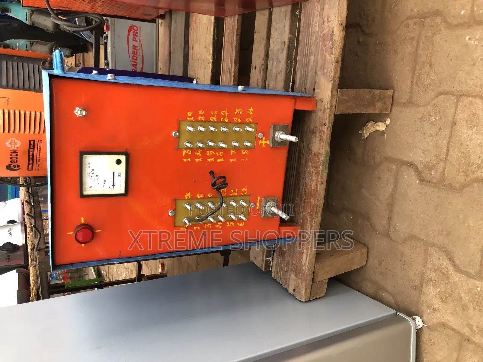 Battery Charger (24) at Once