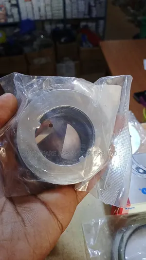 Land Cruiser Hub Bearings (In Front)