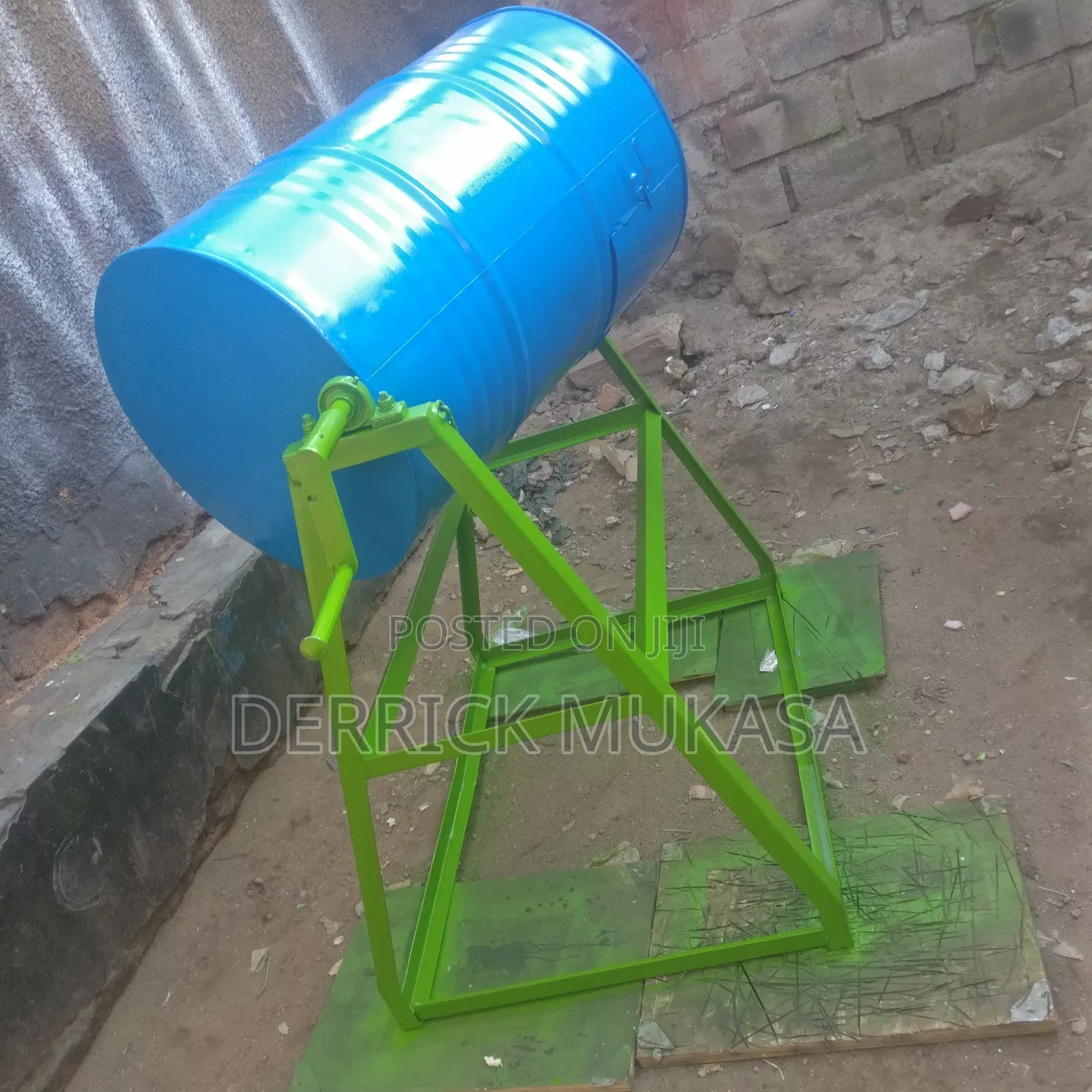 Manual Poultry and Animal Feeds Mixer