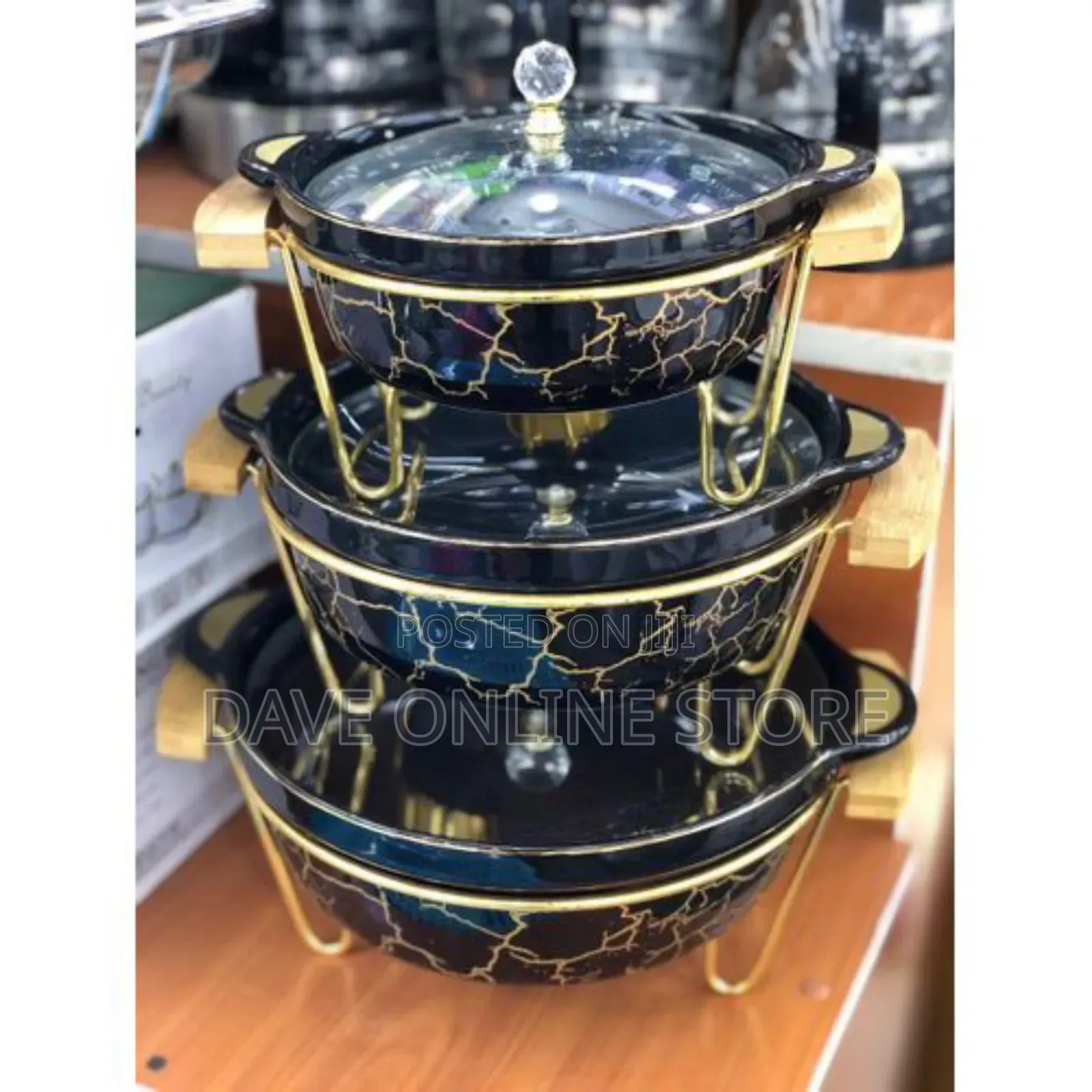 Black Golden Round Serving Dishes