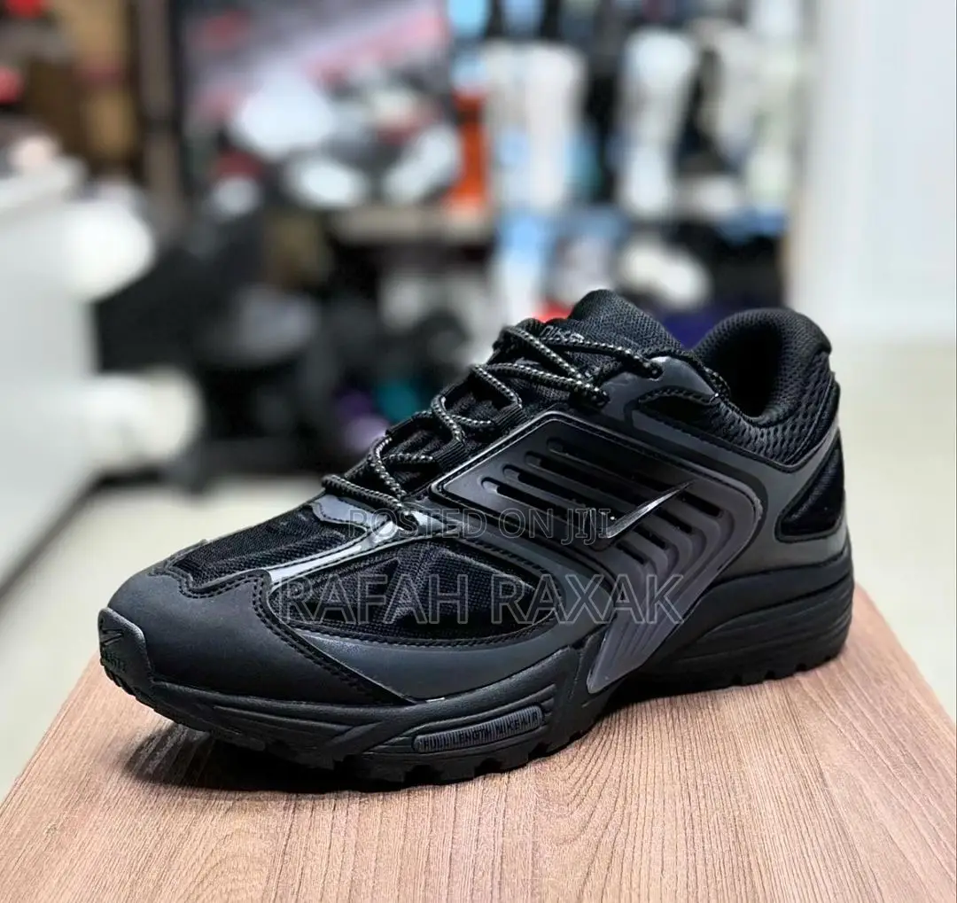 Original Triple Black Nike Pegasus Wave Running Sneakers