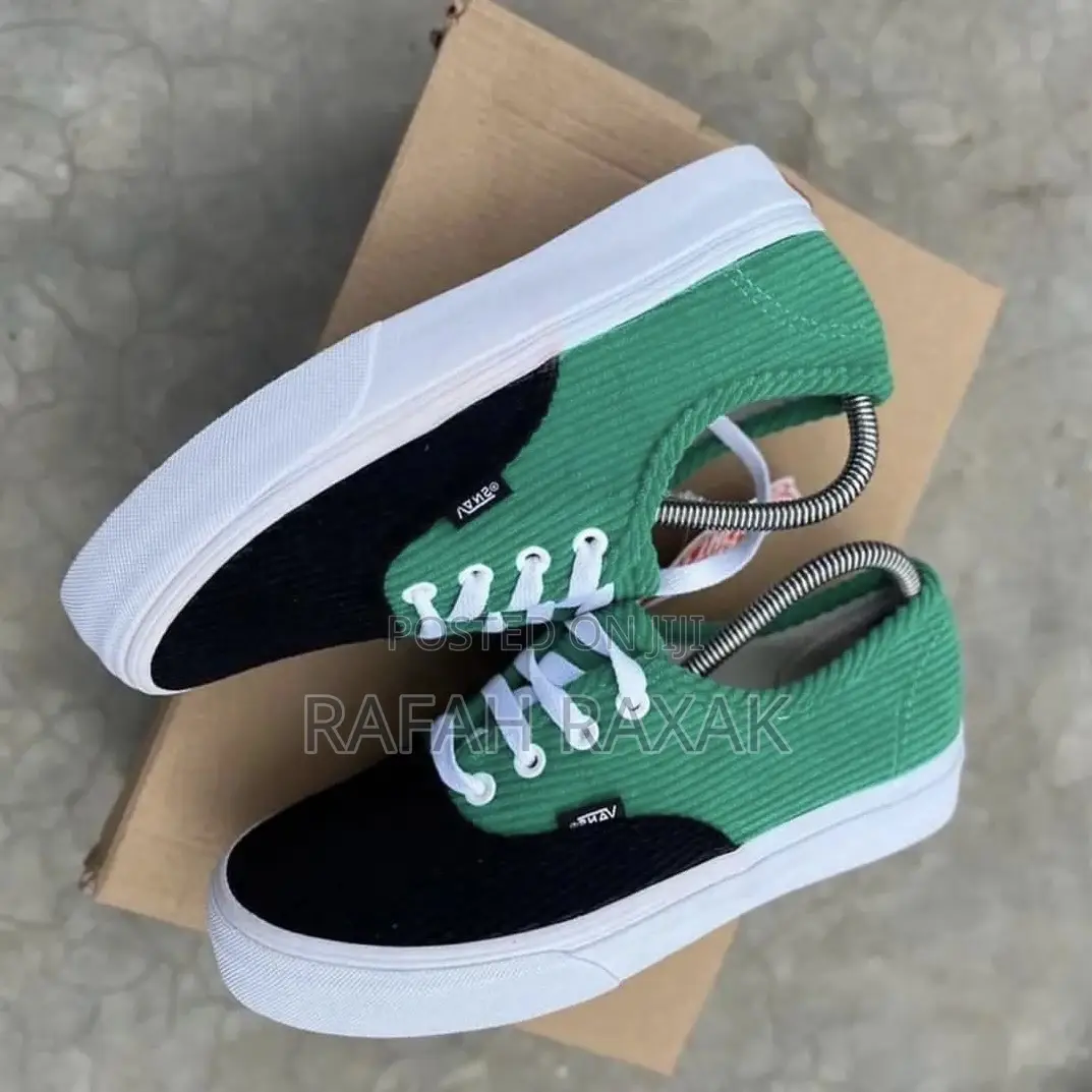 Original Quadral Black/Green Vans Off the Wall