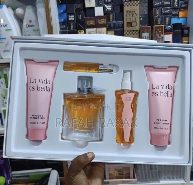 Ladies La Vida Es Belle PCS Gift Set Eau De Parfum in Central