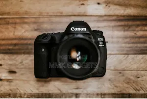 Canon EOS 5D Mark IV