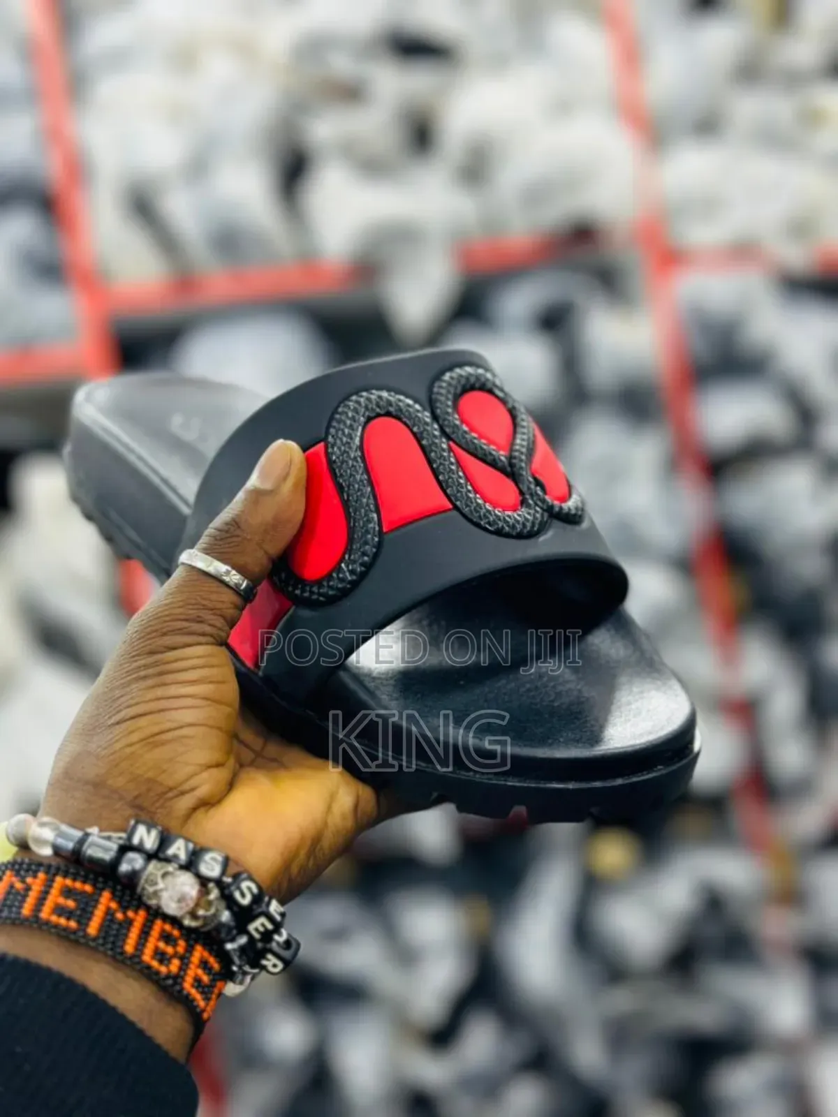 Gucci Dapadan in Black. Original Slides