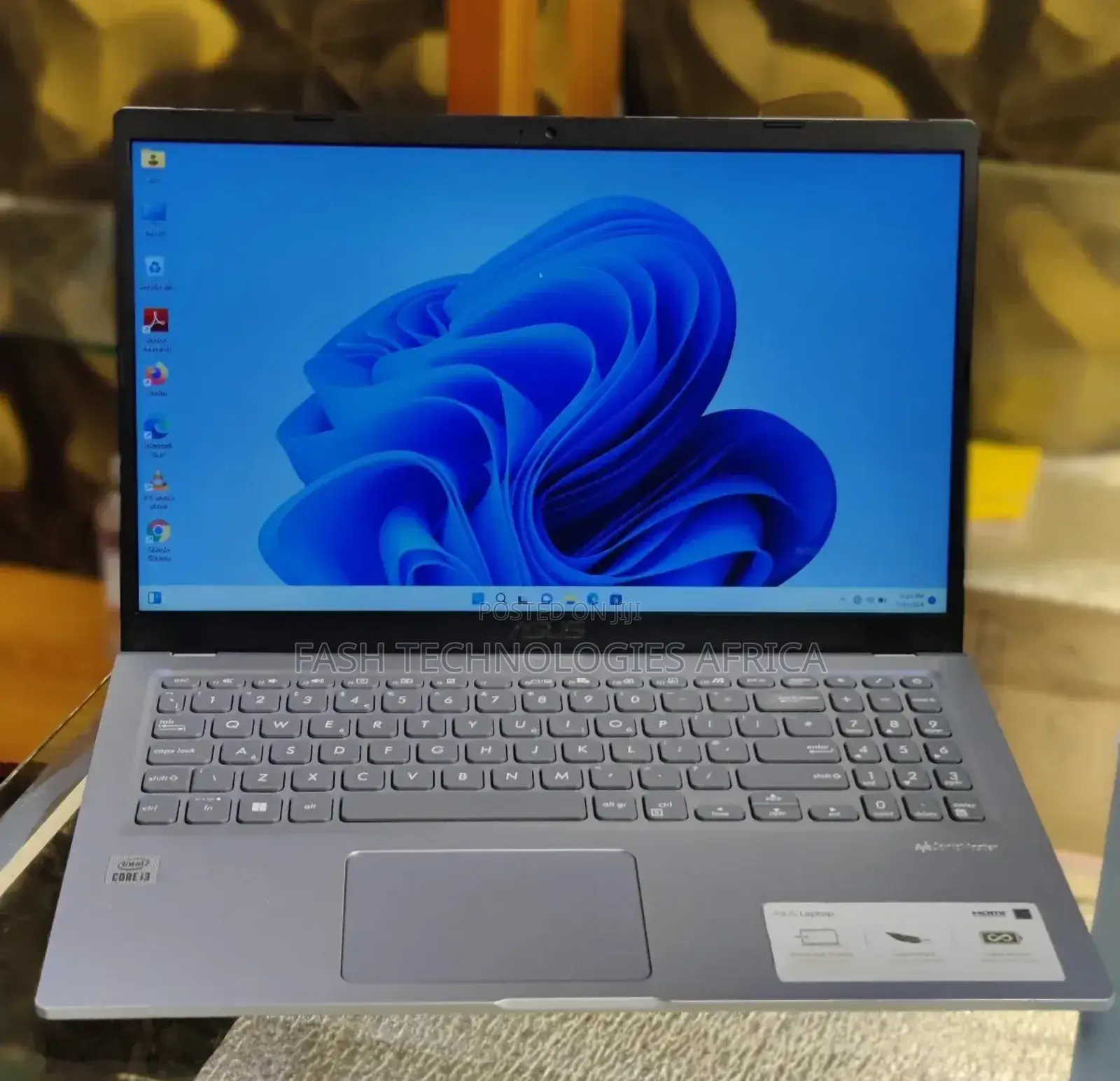 New Laptop Asus ASUSPRO B9440UA 8GB Intel Core I3 SSD 256GB