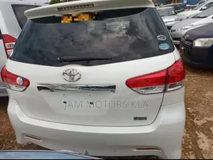 Toyota Wish 2010 White
