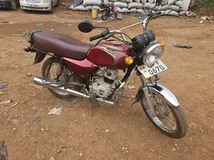 Bajaj Boxer 2024 Red