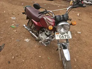 Bajaj Boxer 2024 Red